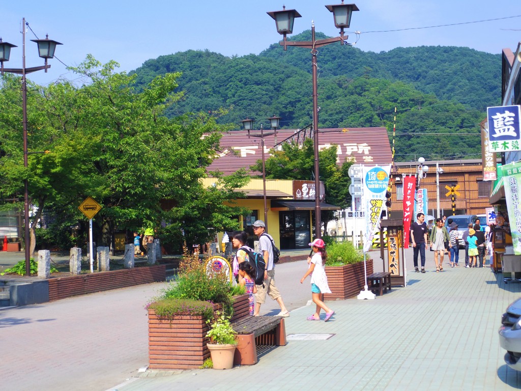 長瀞駅前商店街